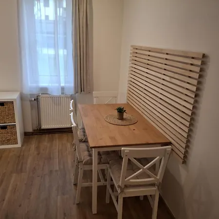 U Rakosnicka Apartment *